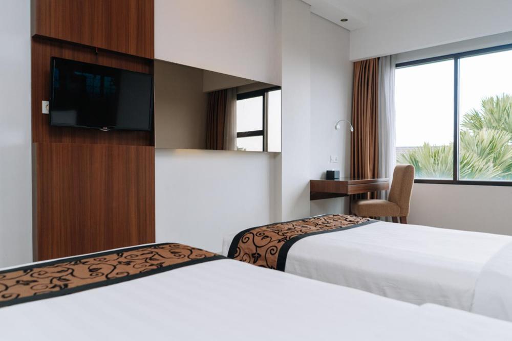 Anugrah Hotel Сукабуми Екстериор снимка