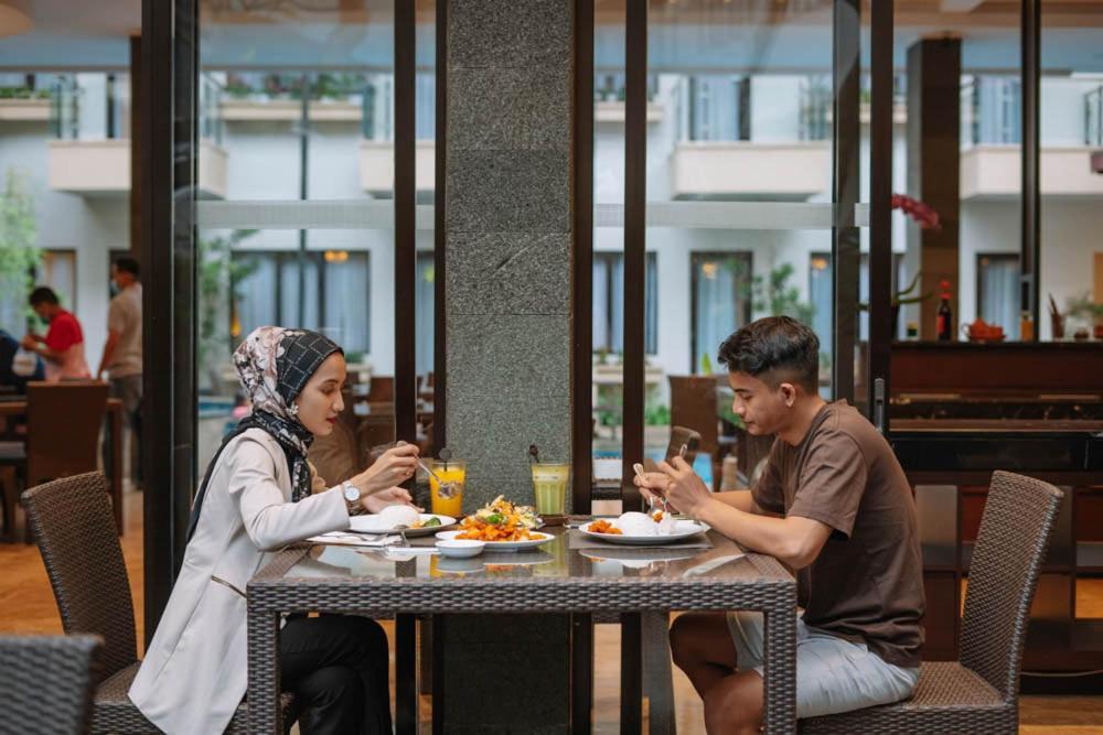 Anugrah Hotel Сукабуми Екстериор снимка