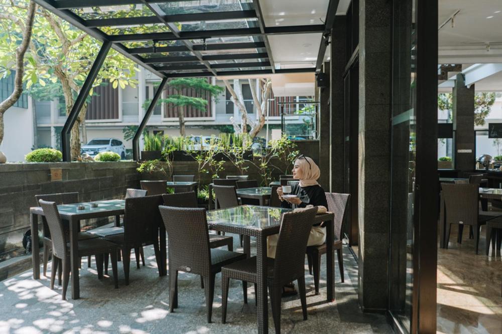 Anugrah Hotel Сукабуми Екстериор снимка