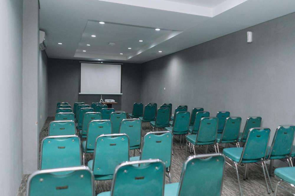 Anugrah Hotel Сукабуми Екстериор снимка